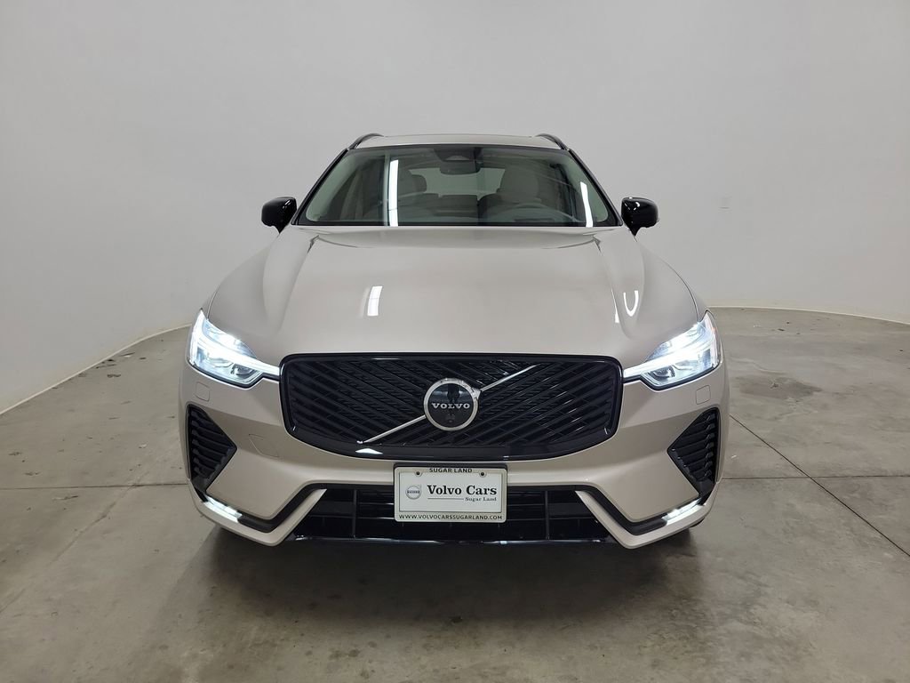 New 2026 Volvo XC60 B5 Ultra w/ Protection Package Premier AWD/4WD image 2