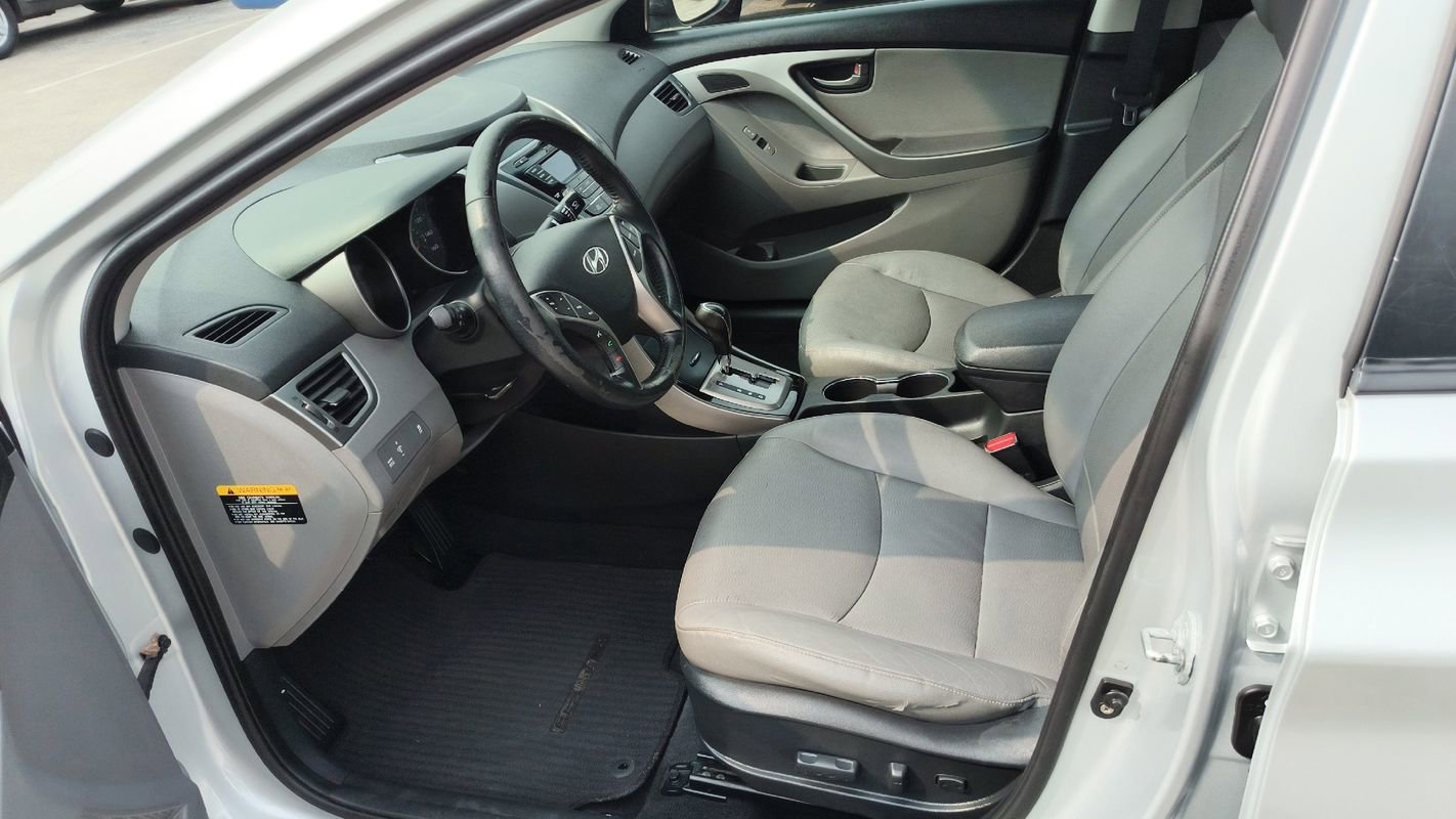 Used 2013 Hyundai Elantra Limited image 8