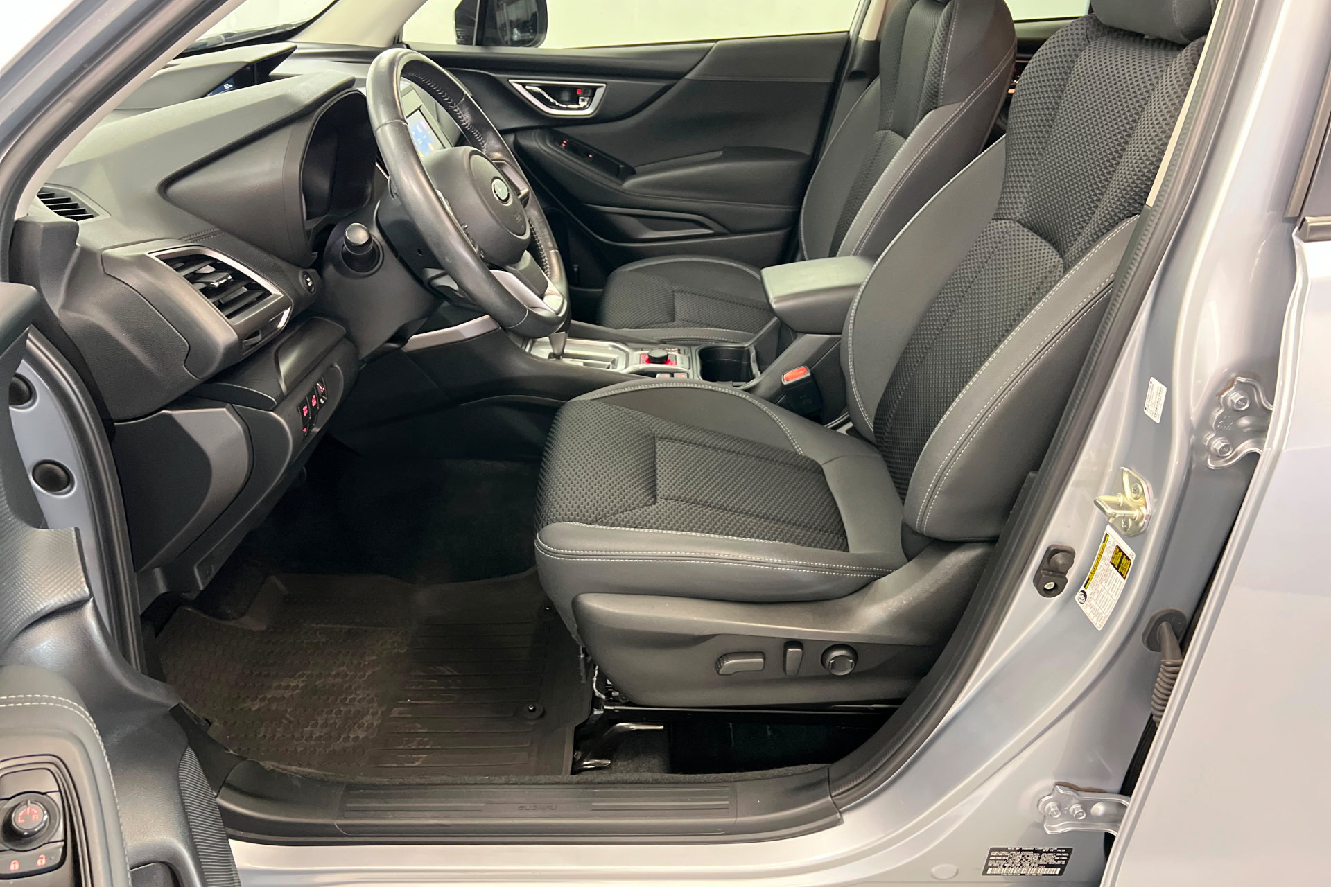 Used 2021 Subaru Forester Premium AWD/4WD image 19