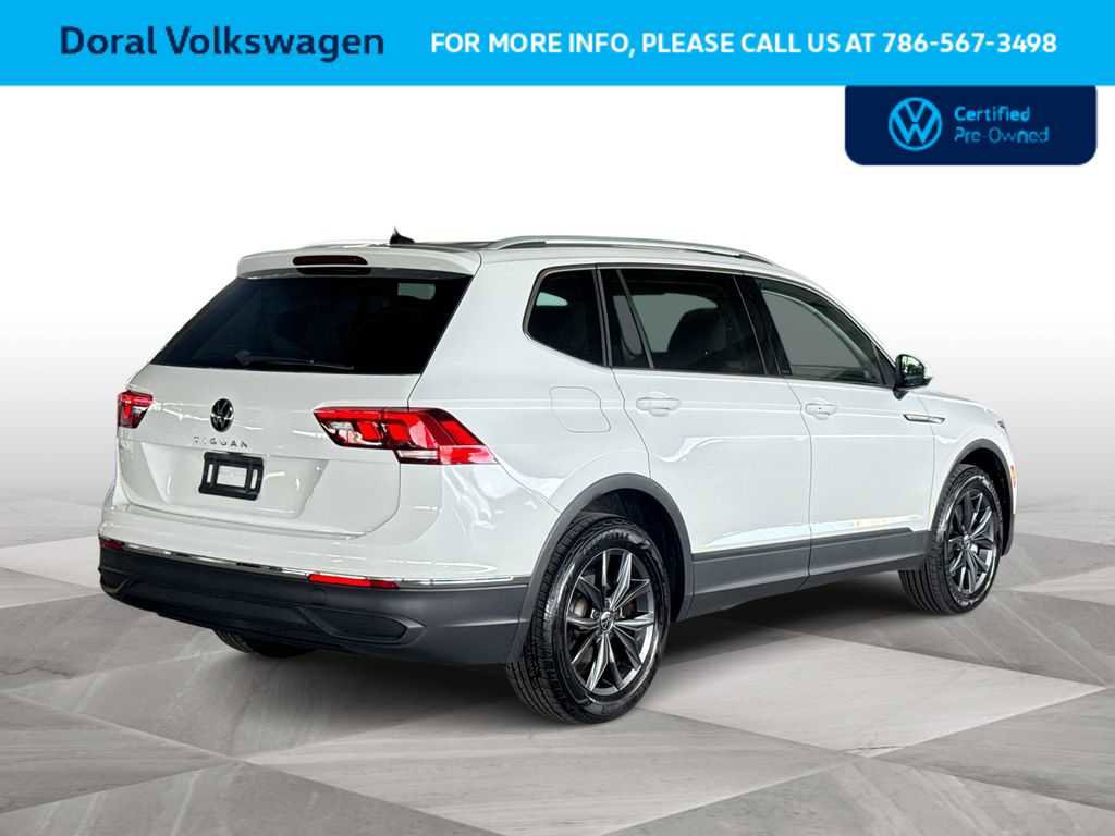 Certified 2022 Volkswagen Tiguan SE FWD image 8