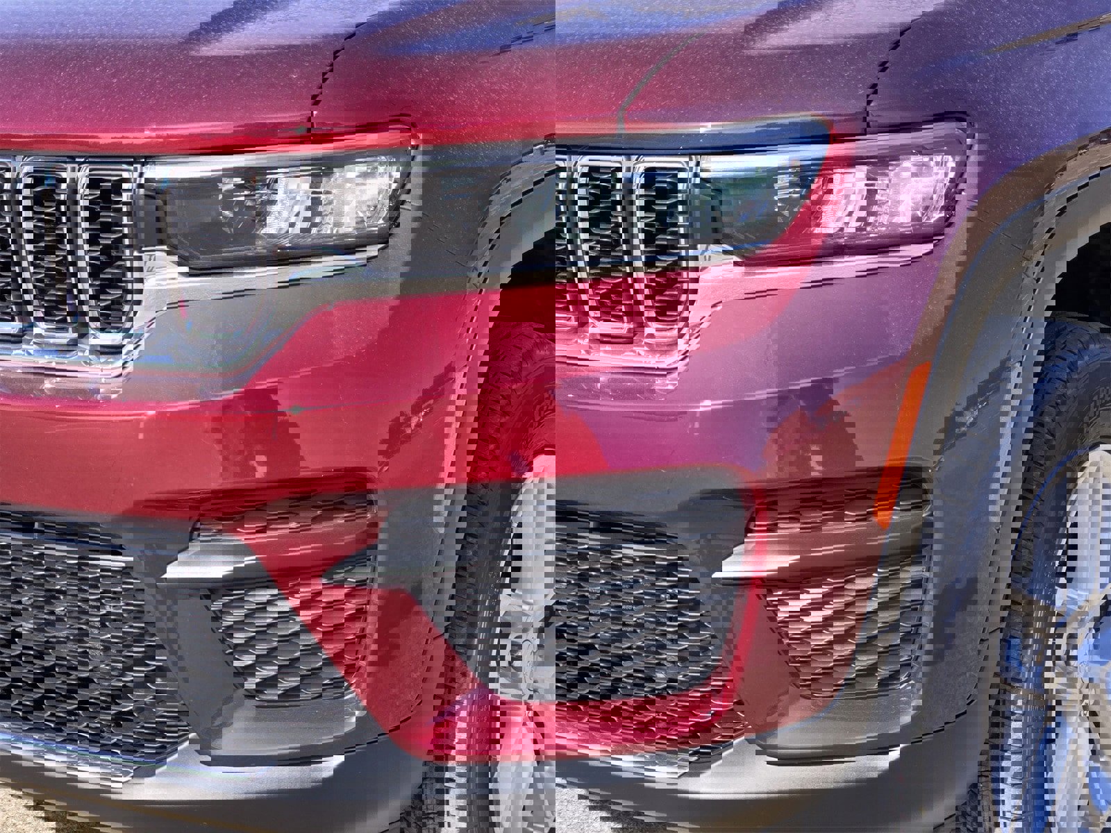 New 2025 Jeep Grand Cherokee Laredo X w/ Luxury Tech Group I image 8