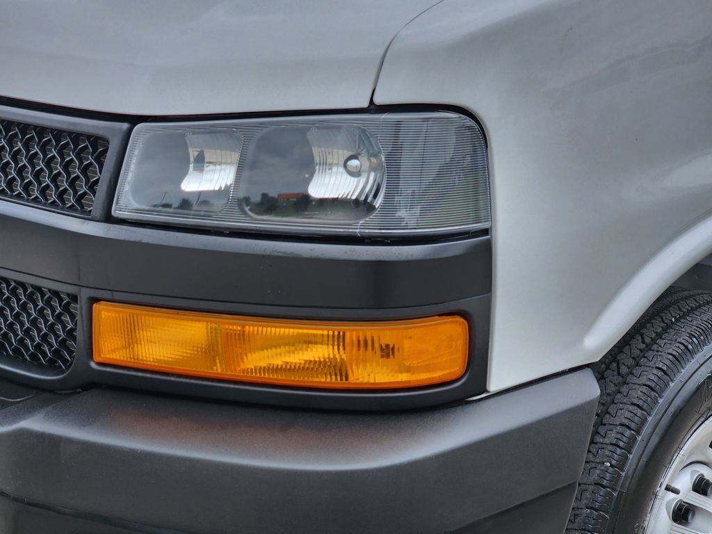 Certified 2025 Chevrolet Express 3500 LS RWD image 8