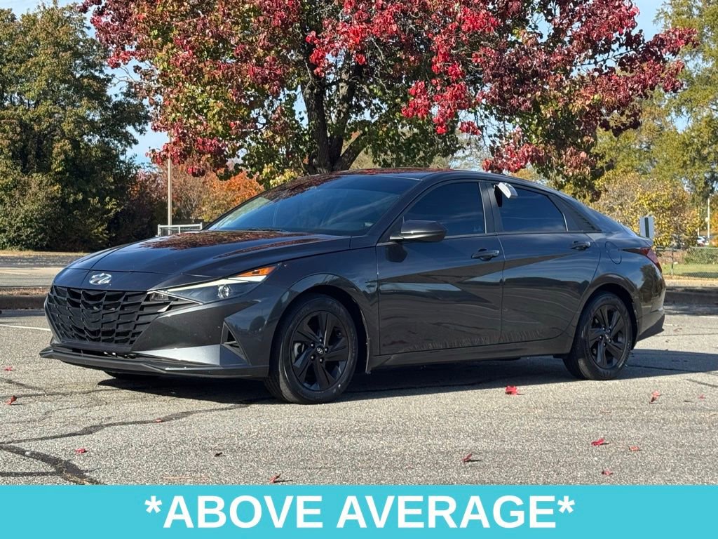 Used 2022 Hyundai Elantra SEL image 3