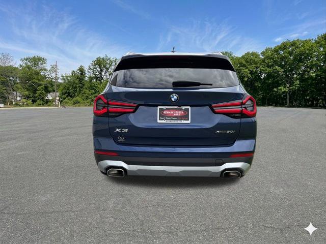 Used 2023 BMW X3 xDrive30i w/ Convenience Package AWD/4WD image 7
