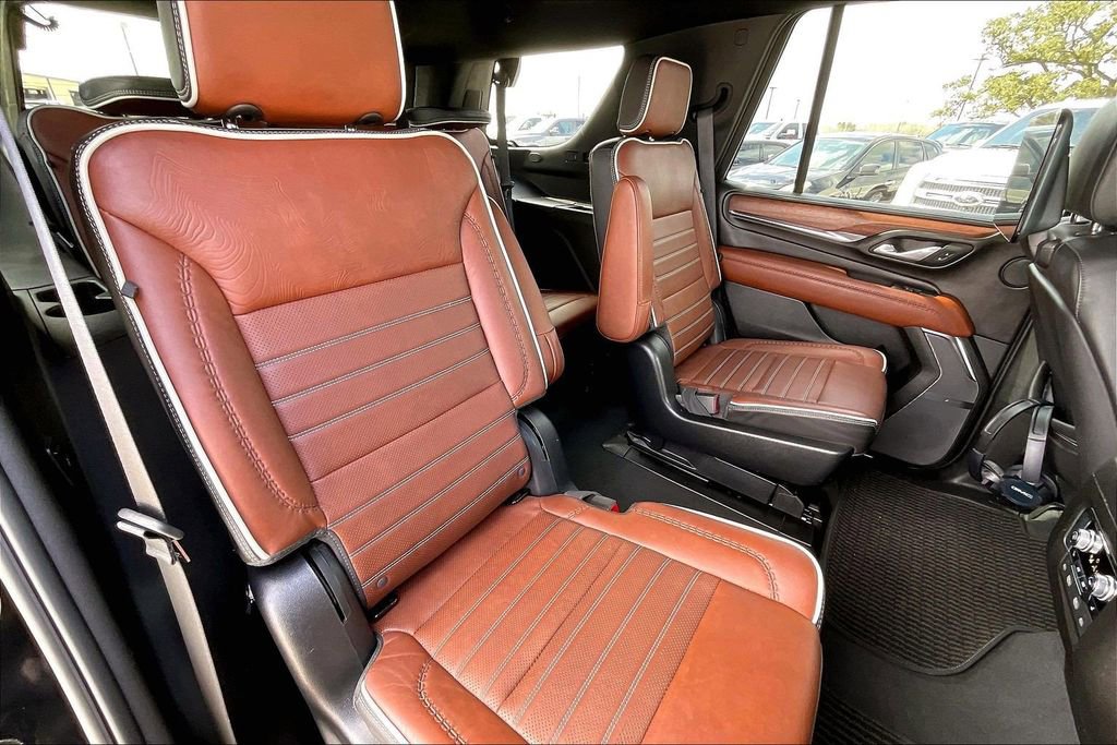 Used 2023 GMC Yukon Denali Ultimate AWD/4WD image 22