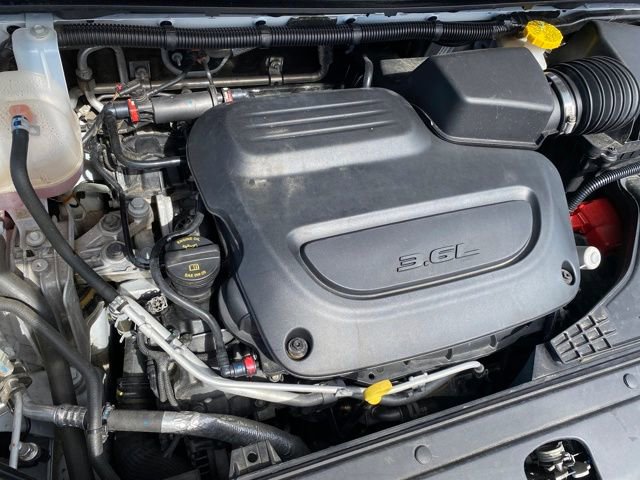 Used 2024 Chrysler Pacifica Touring-L image 20