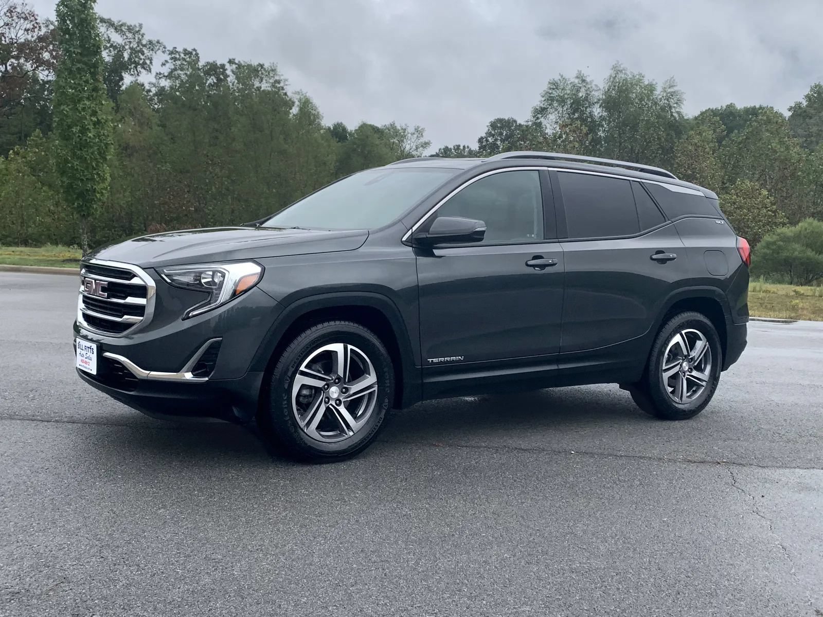 Used 2021 GMC Terrain SLT w/ Infotainment Package II AWD/4WD image 3