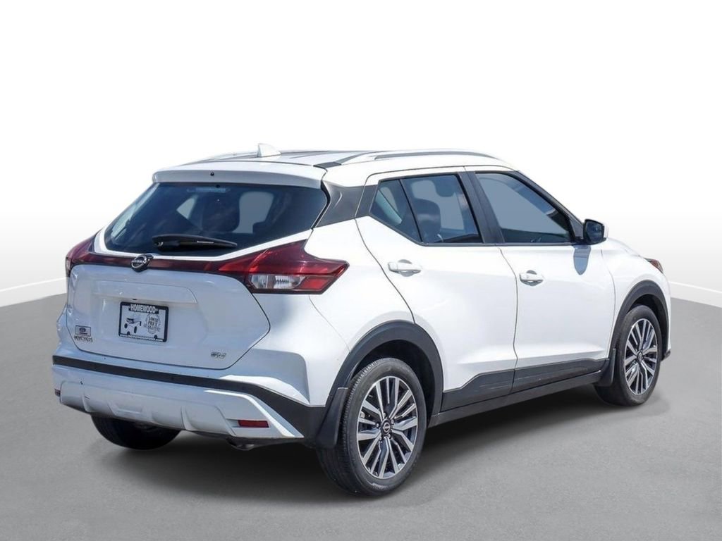 Used 2022 Nissan Kicks SV image 8