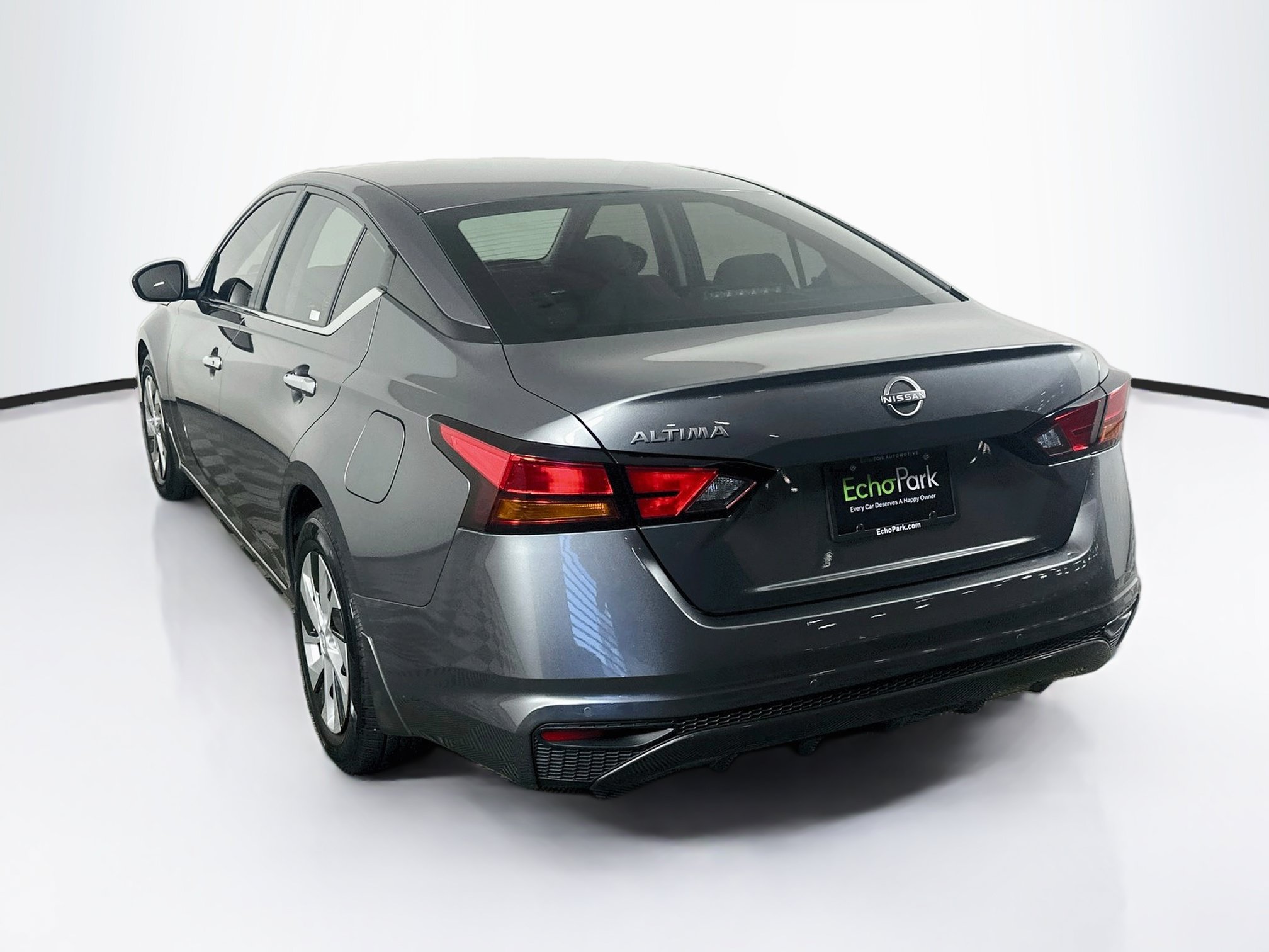 Used 2024 Nissan Altima 2.5 S FWD image 5
