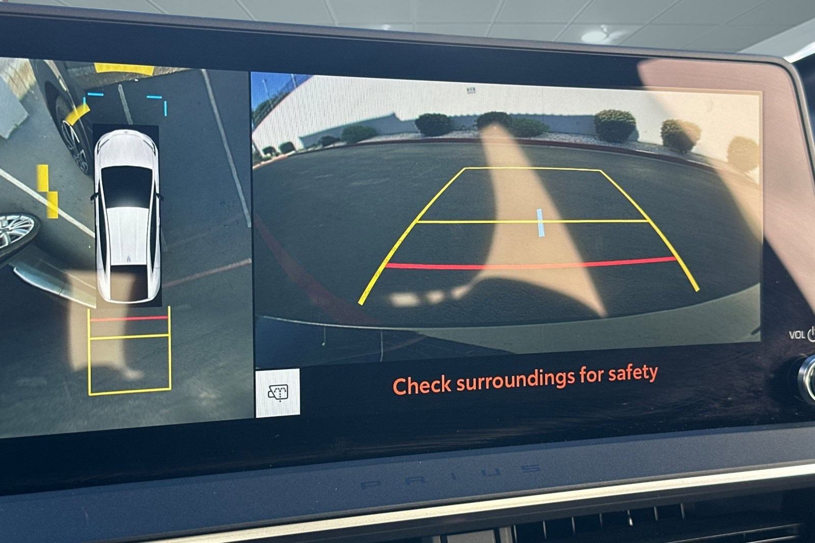 Used 2025 Toyota Prius Plug-In Hybrid image 25