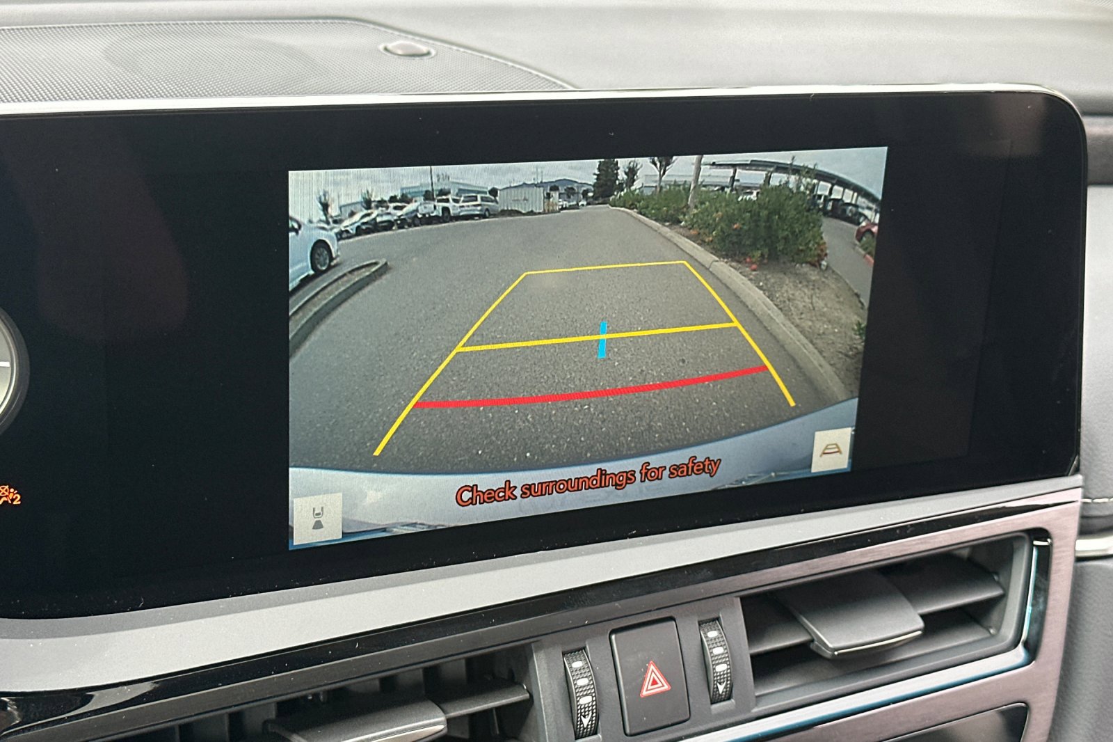 New 2025 Lexus ES 300h w/ Premium Package image 18