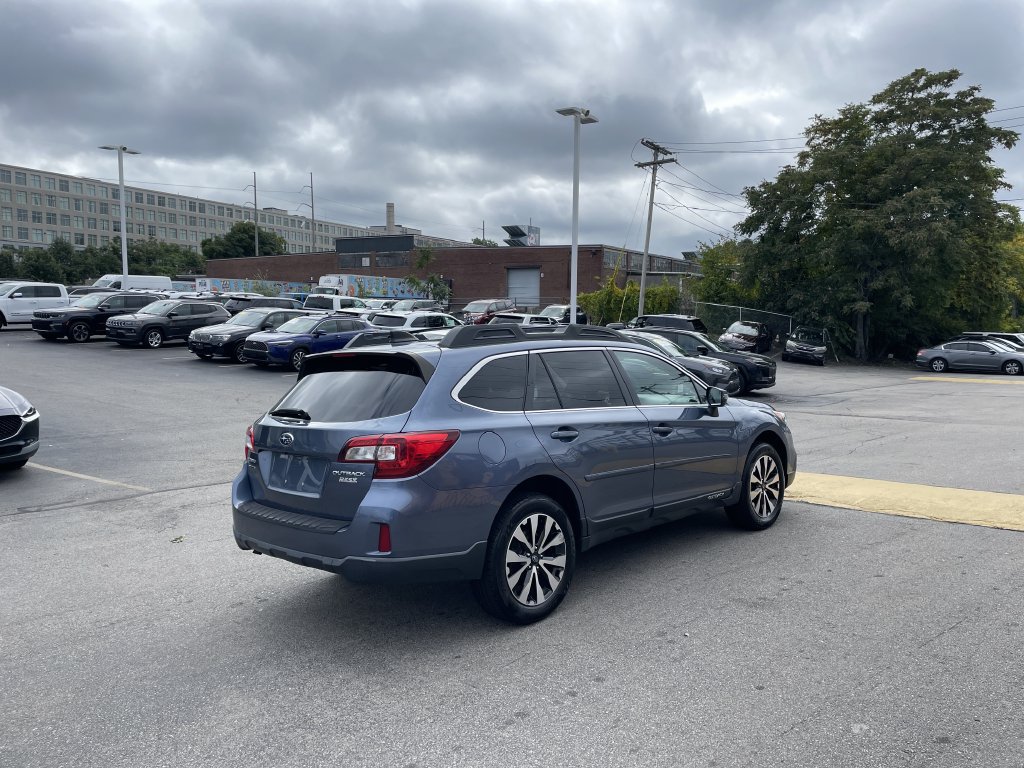 Used 2016 Subaru Outback 2.5i Limited AWD/4WD image 8