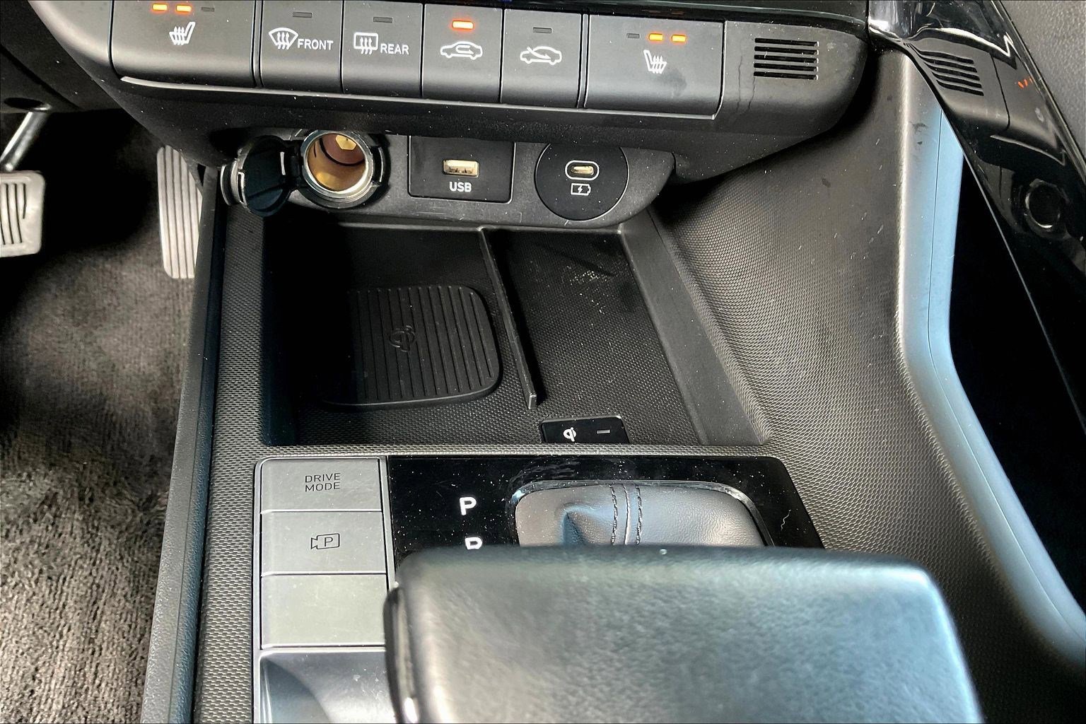 Used 2024 Hyundai Elantra SEL w/ Convenience Package FWD image 15