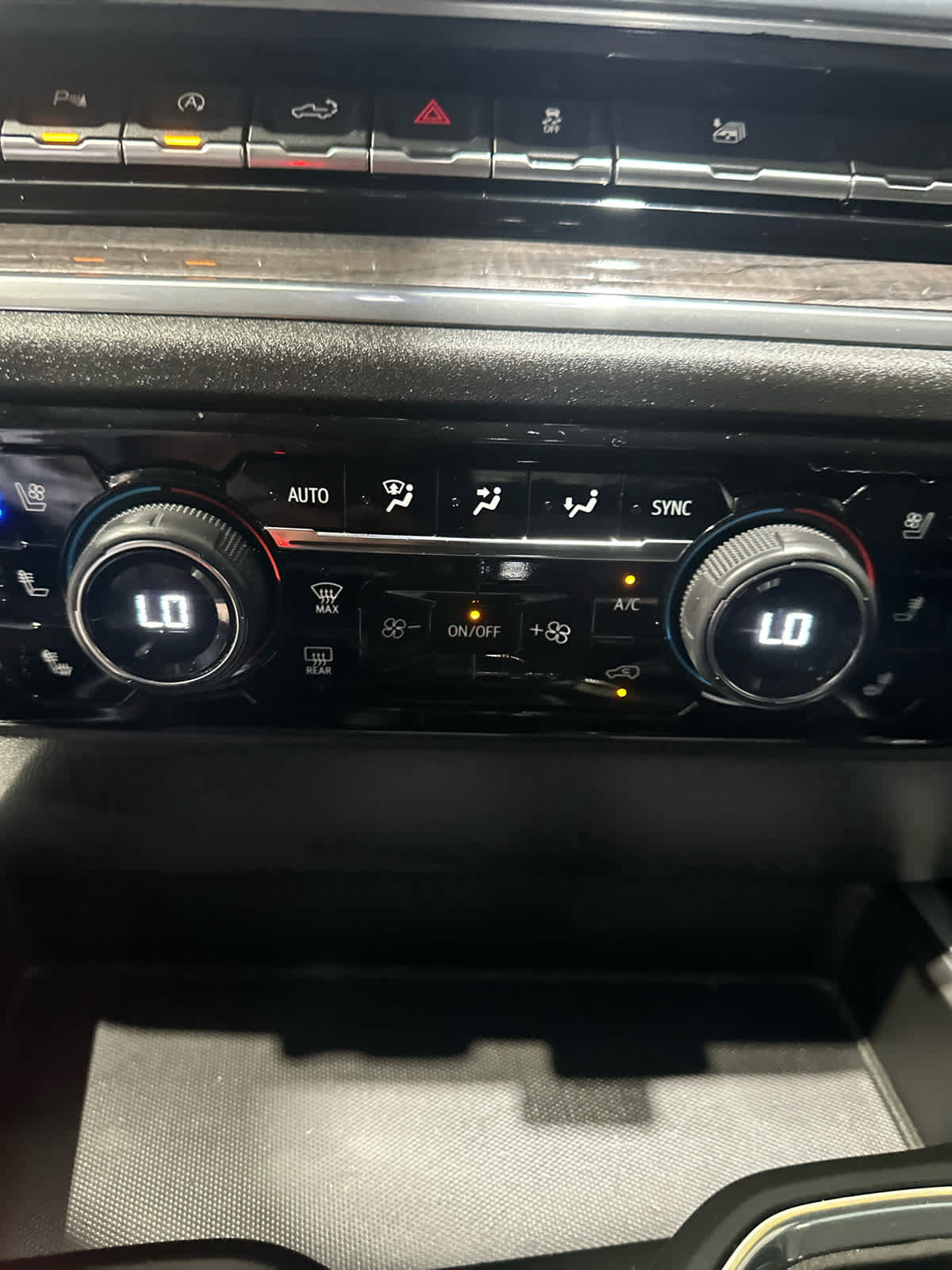 Used 2023 Chevrolet Silverado 1500 LTZ w/ Technology Package AWD/4WD image 26