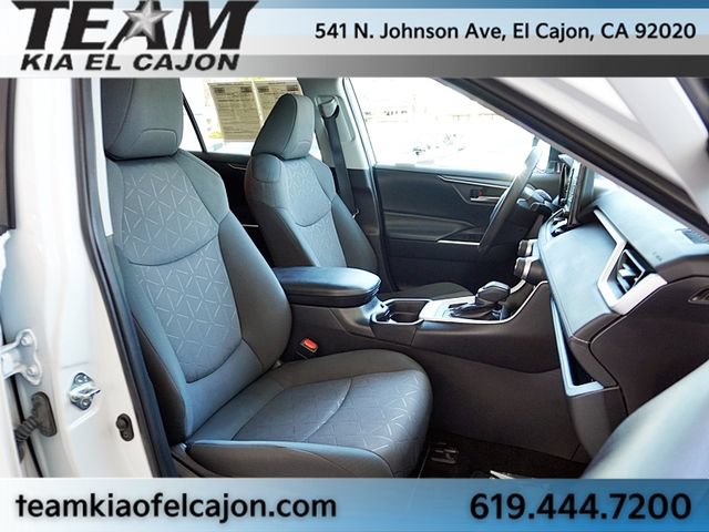 Used 2021 Toyota RAV4 XLE w/ Convenience Package AWD/4WD image 11