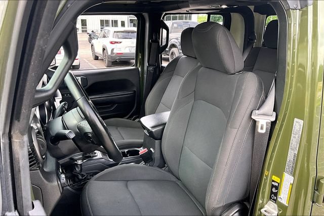 Used 2022 Jeep Gladiator Sport AWD/4WD image 22
