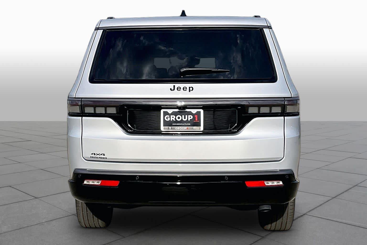 New 2026 Jeep Grand Wagoneer L Limited AWD/4WD image 4