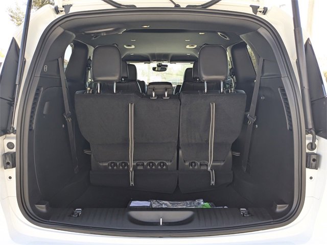 New 2026 Chrysler Pacifica Select image 13