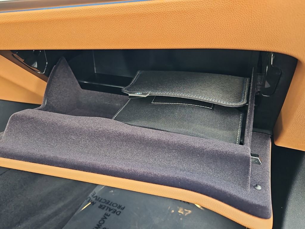 Used 2022 BMW 330e xDrive 330e xDrive w/ Premium Package image 21