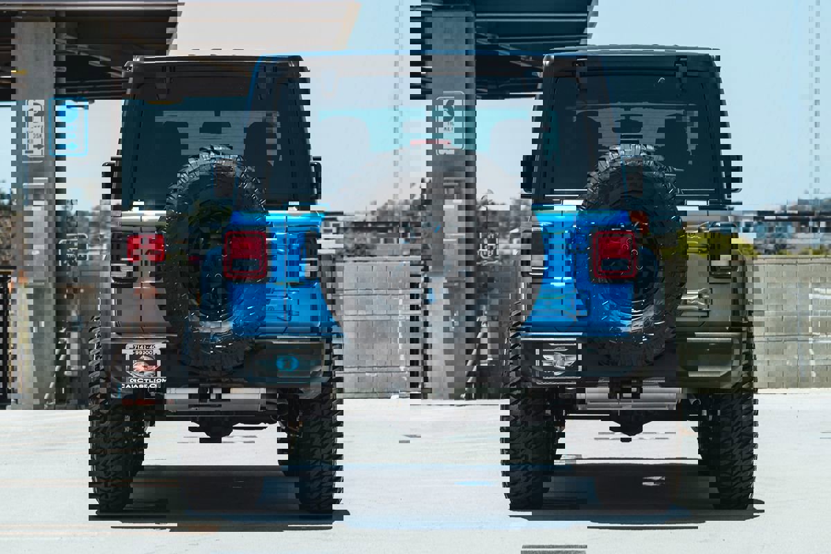 Used 2023 Jeep Wrangler Sport S image 12