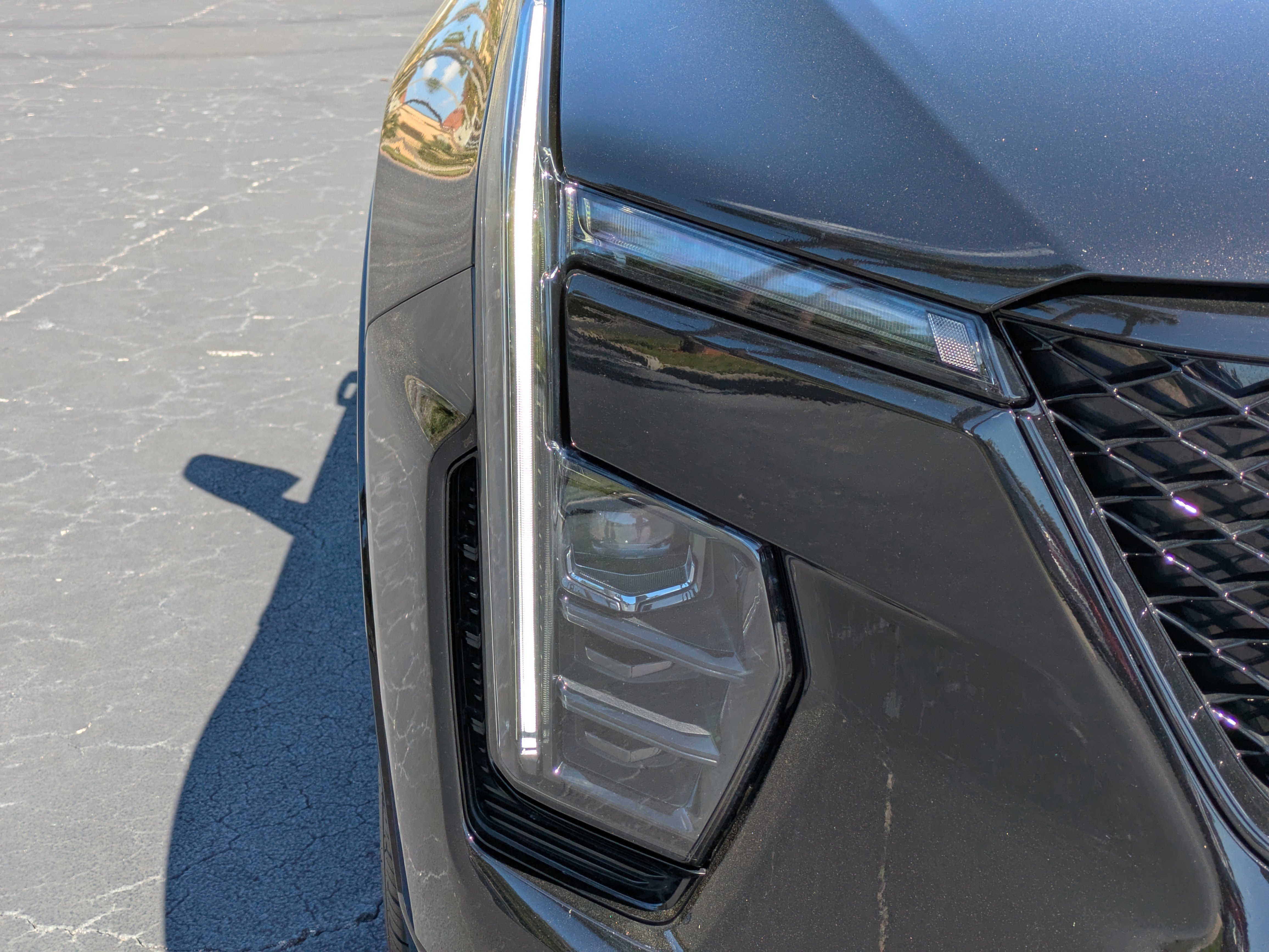 Certified 2024 Cadillac XT4 Sport FWD image 9