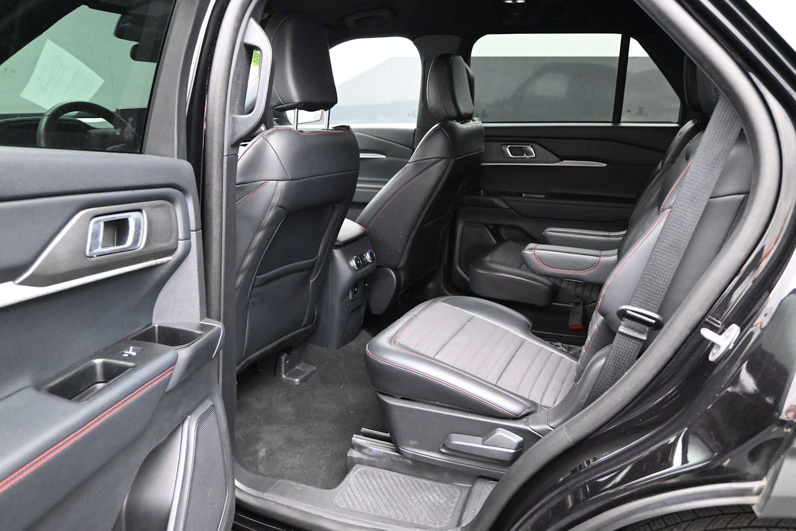 Used 2025 Ford Explorer ST-Line AWD/4WD image 68