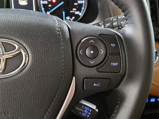 Used 2018 Toyota RAV4 Limited image 32