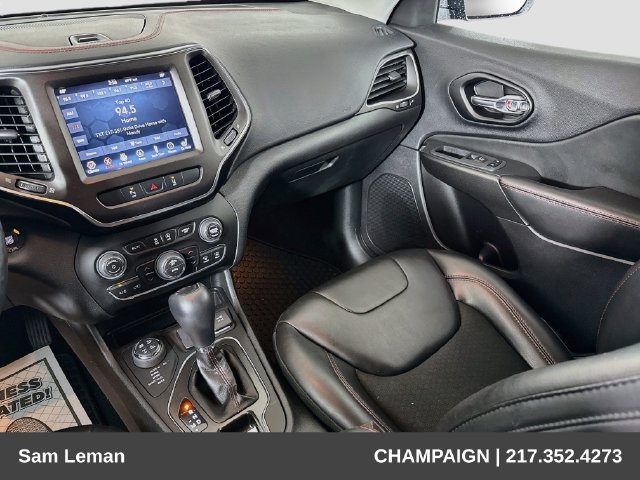 Used 2021 Jeep Cherokee Trailhawk AWD/4WD image 22