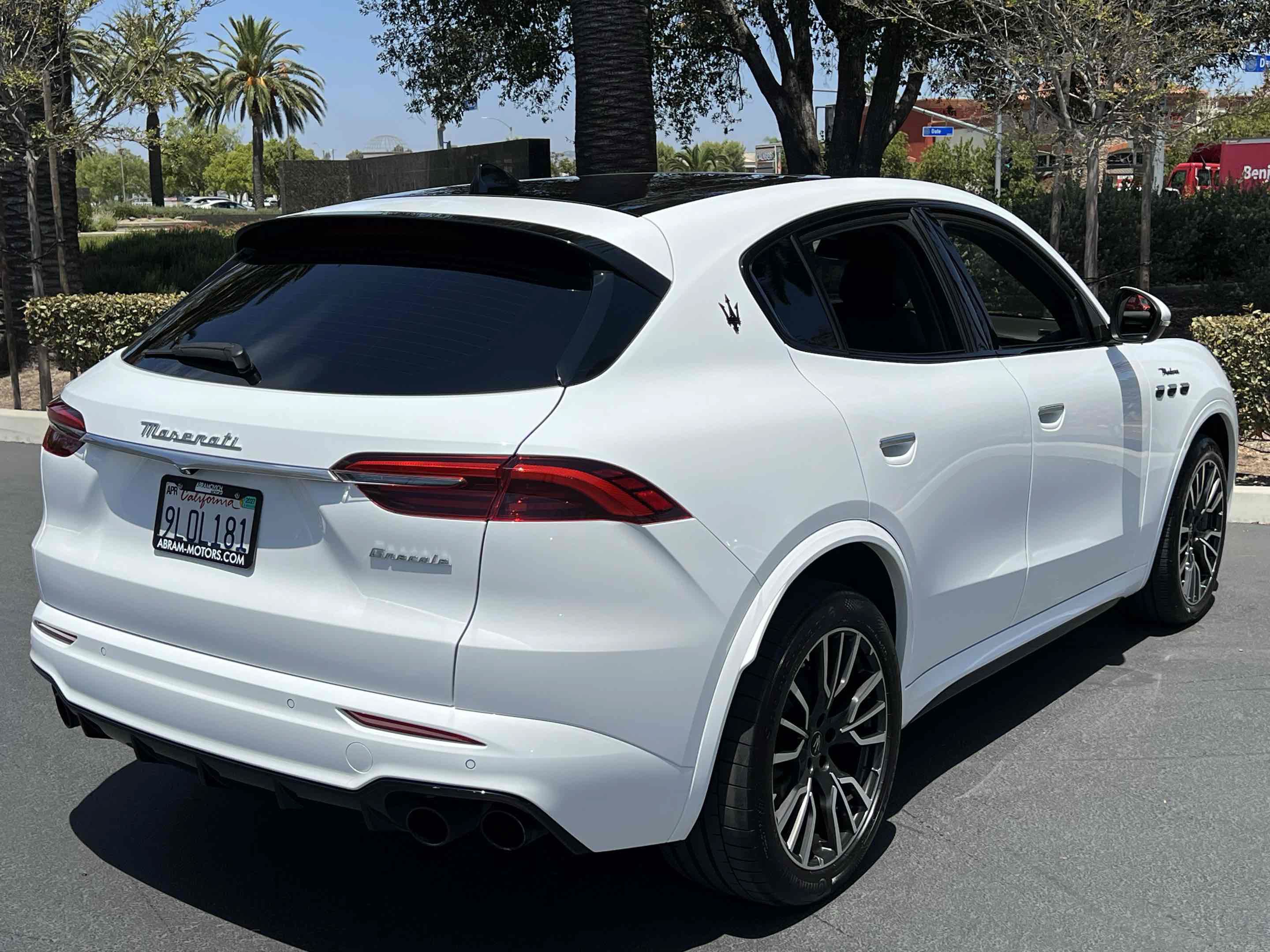 Used 2023 Maserati Grecale Modena AWD/4WD image 13