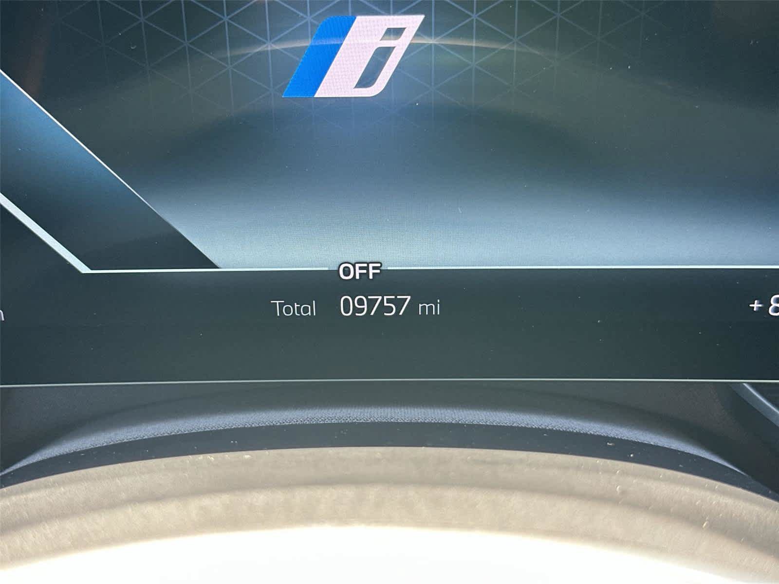 Used 2025 BMW i7 eDrive50 w/ Premium Package RWD image 19