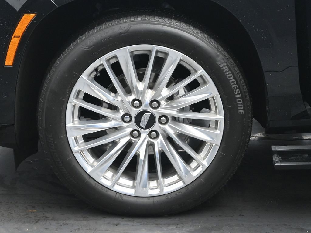 Used 2025 Cadillac Escalade Premium Luxury w/ Touring Package image 39