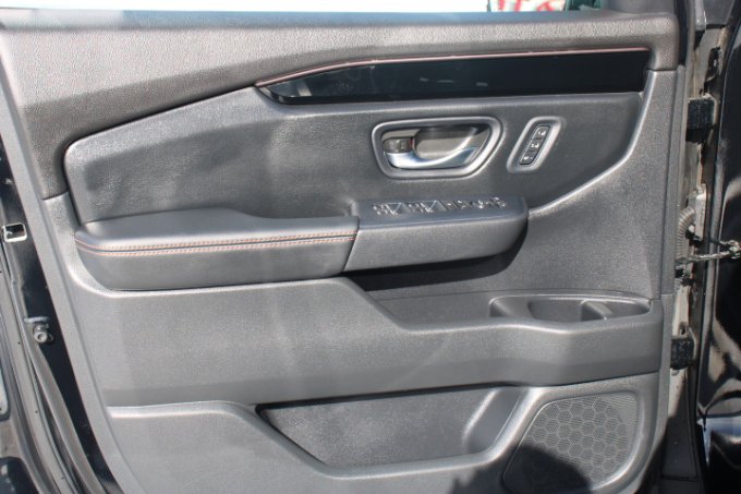 Used 2024 Honda Pilot TrailSport image 11