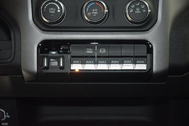 Used 2024 RAM 3500 SLT w/ Quick Order Package 2YG SLT AWD/4WD image 23
