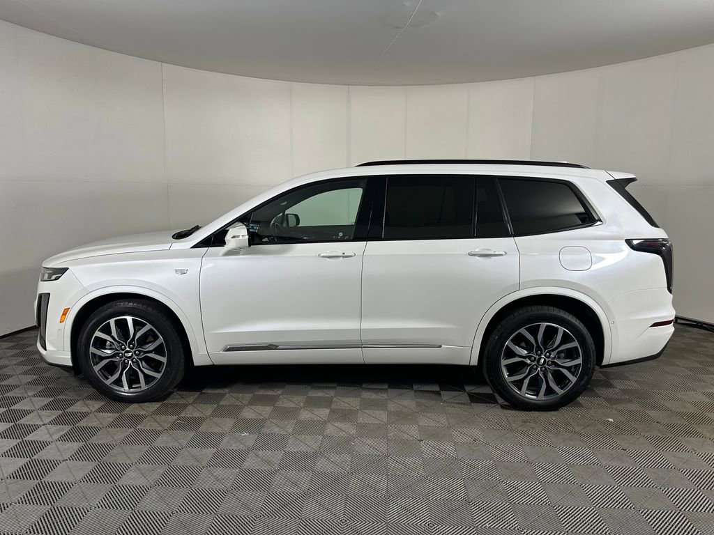 Used 2021 Cadillac XT6 Sport AWD/4WD image 2
