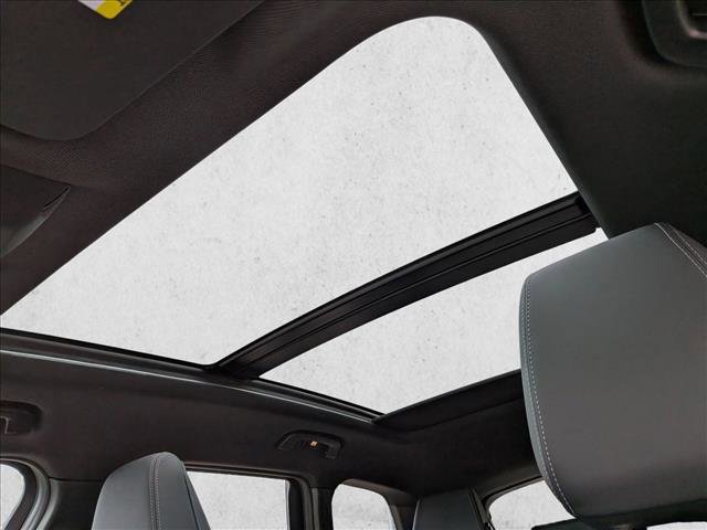 Certified 2025 BMW X1 xDrive28i w/ Technology Package image 17