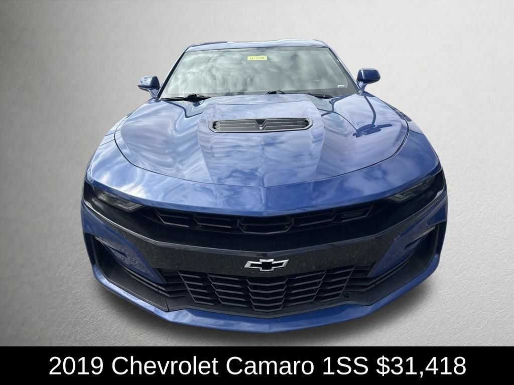 Used 2019 Chevrolet Camaro SS RWD image 8