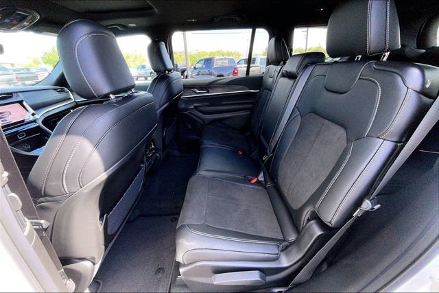 New 2026 Jeep Grand Cherokee L 4WD image 10