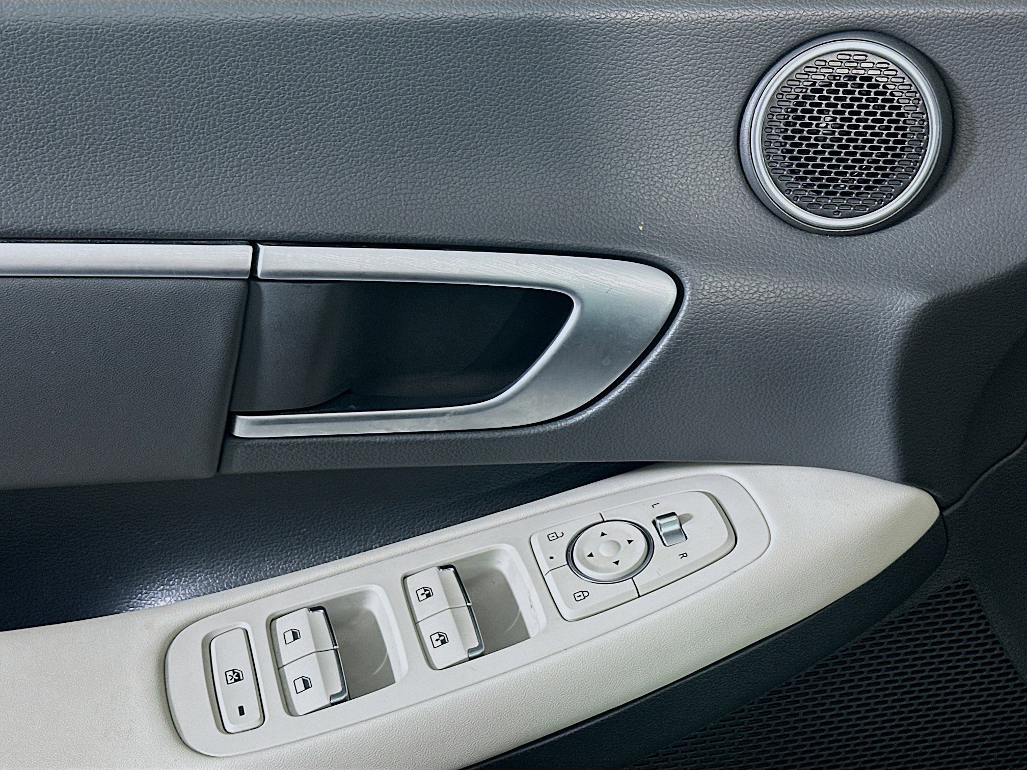 Used 2025 Hyundai Sonata SEL image 15