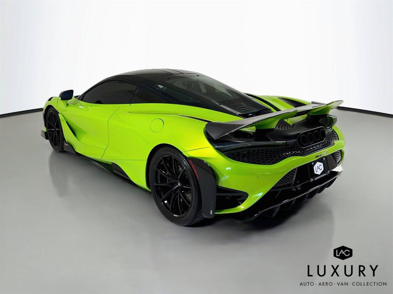 Used 2021 McLaren 765LT RWD image 8