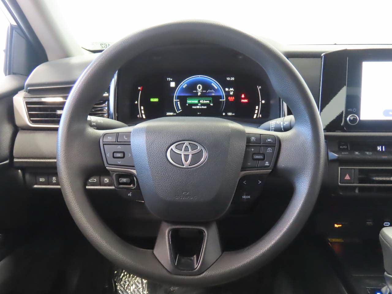 Used 2025 Toyota Camry LE FWD image 11