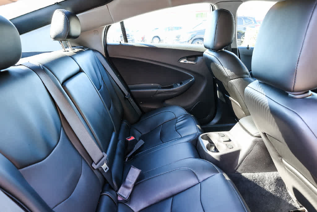 Used 2018 Chevrolet Volt Premier w/ Driver Confidence Package FWD image 19
