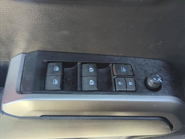 Used 2023 Toyota Tacoma SR5 RWD image 8