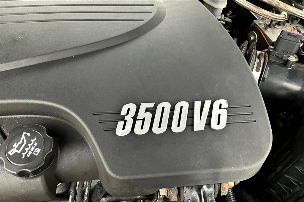 Used 2010 Chevrolet Impala LT w/ Luxury Edition Package image 28