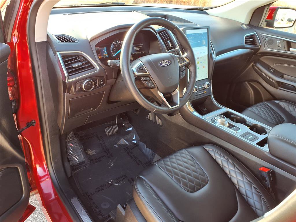 Used 2024 Ford Edge Titanium image 5