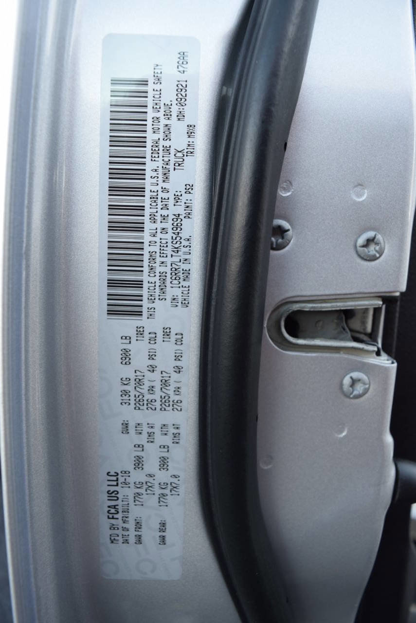 Used 2019 RAM 1500 Classic SLT w/ Luxury Group image 33