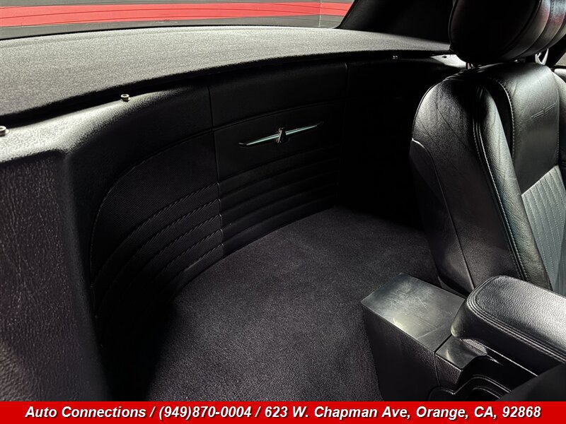 Used 2005 Ford Thunderbird RWD image 8