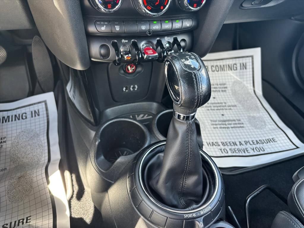 Used 2017 MINI Cooper S image 19