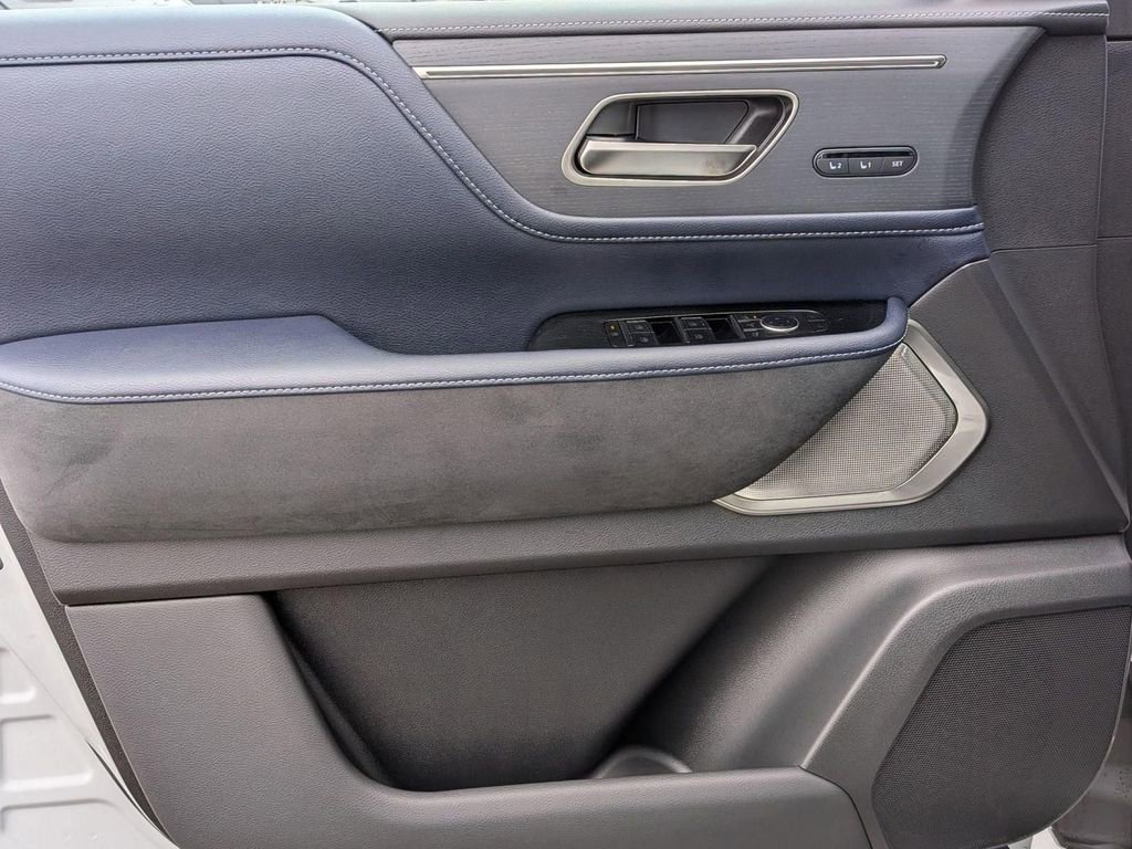 New 2026 INFINITI QX80 4WD w/ Sport Exterior Package image 14