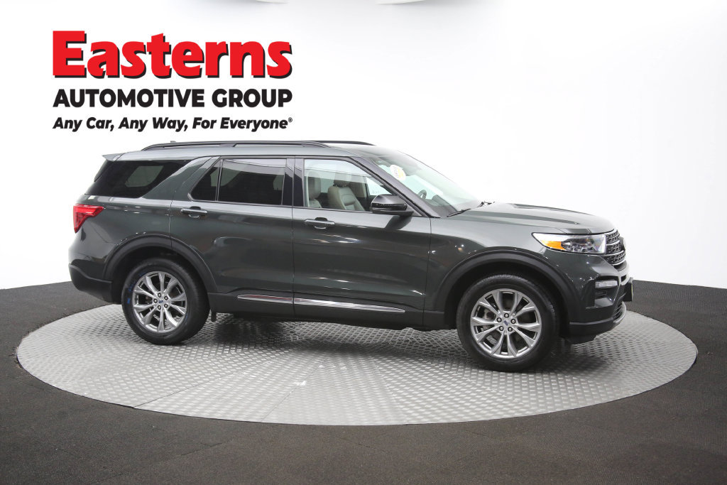 Used 2023 Ford Explorer XLT w/ Equipment Group 202A AWD/4WD image 53