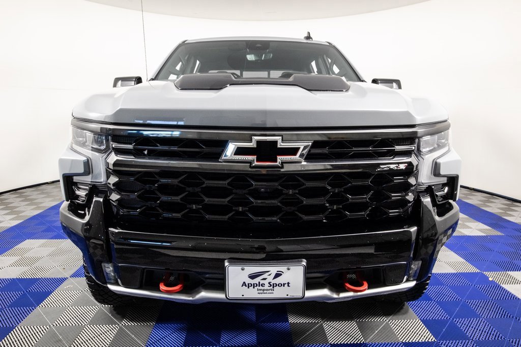 Used 2024 Chevrolet Silverado 1500 ZR2 w/ Technology Package image 2